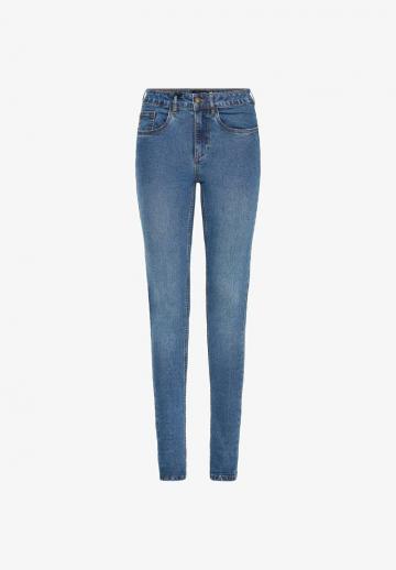 Узкие джинсы