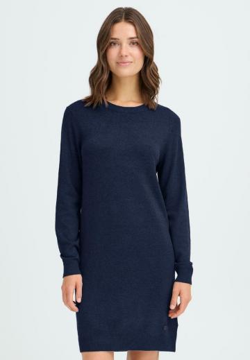 Вязаное платье