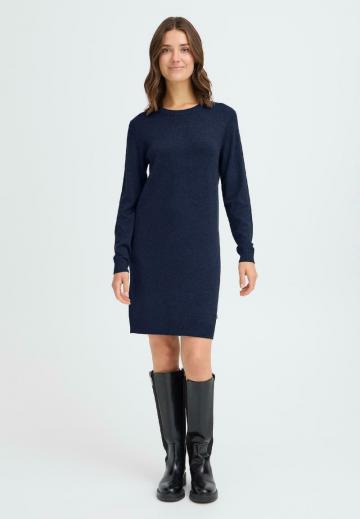 Вязаное платье