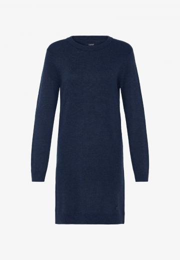 Вязаное платье