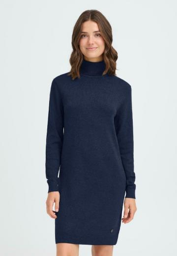 Вязаное платье