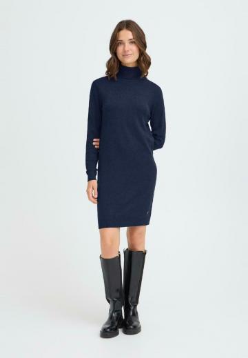 Вязаное платье