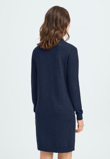 Вязаное платье