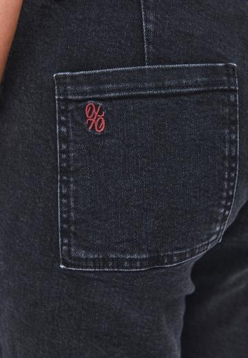 Клешеные джинсы