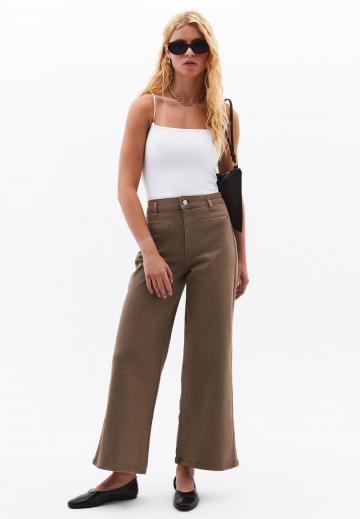 Топ на бретельках