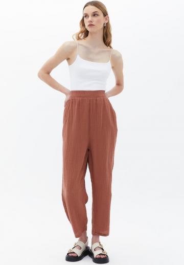 Топ на бретельках