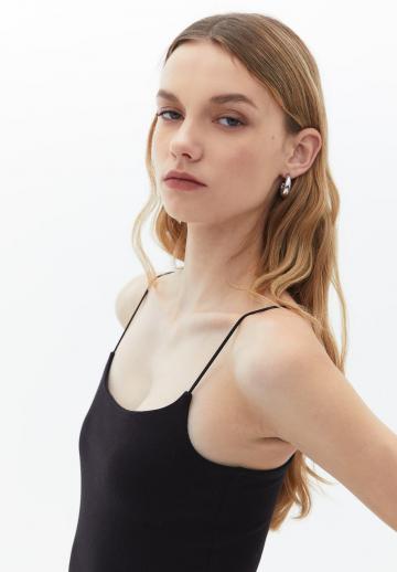 Топ на бретельках