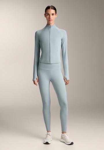 Спортивная куртка