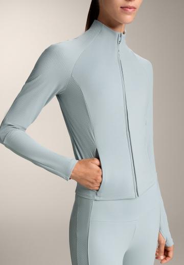 Спортивная куртка