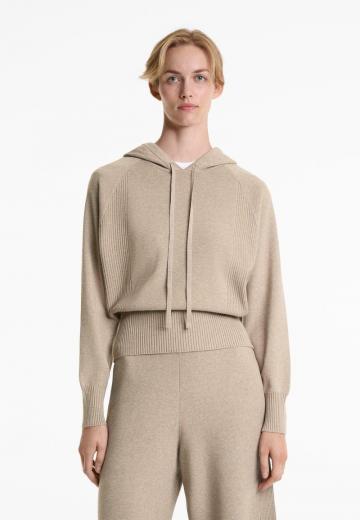Пуловер с капюшоном