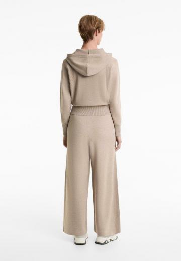 Пуловер с капюшоном