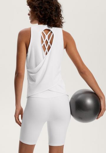 Спортивный топ