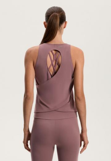 Спортивный топ