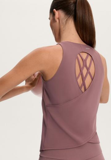 Спортивный топ