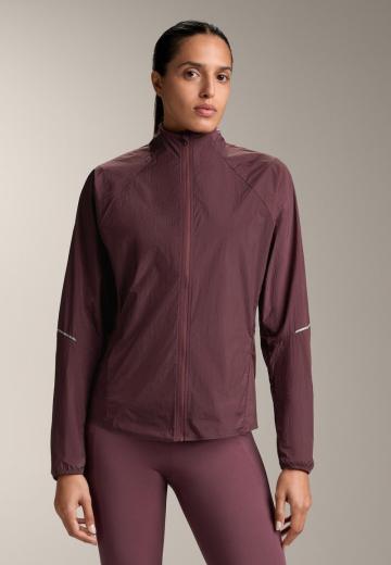 Спортивная куртка