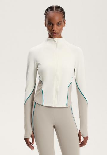 Спортивная куртка