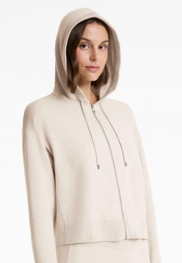 Спортивная куртка