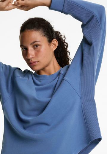 Спортивная толстовка