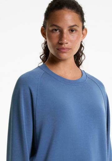 Спортивная толстовка