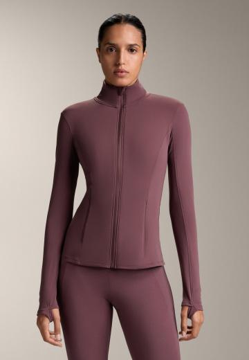 Спортивная куртка