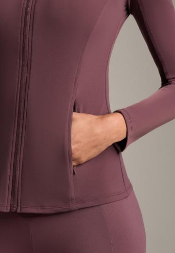 Спортивная куртка