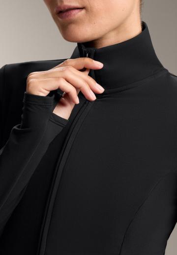 Спортивная куртка