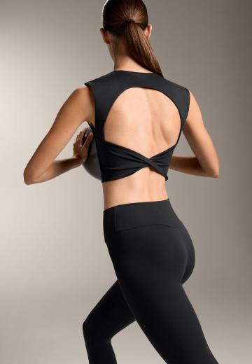 Спортивный топ