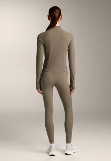 Спортивная куртка