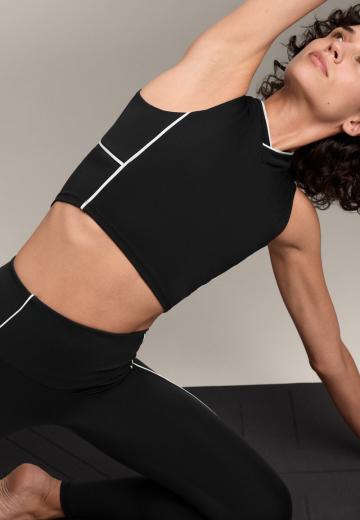 Спортивный топ