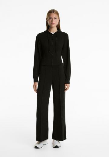 Спортивная толстовка