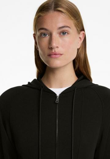 Спортивная толстовка