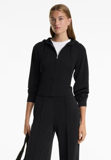 Спортивная толстовка