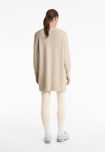 Длинный жилет