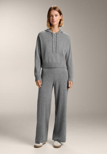 Пуловер с капюшоном