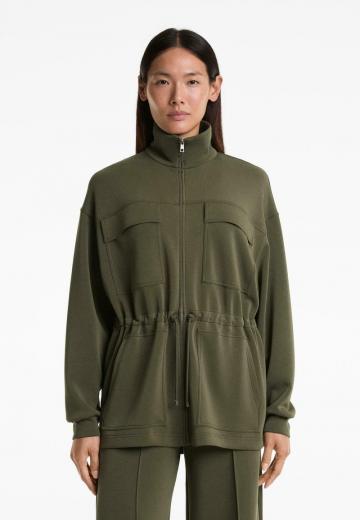 Куртка с накладнымит карманами