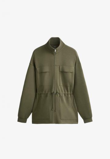 Куртка с накладнымит карманами