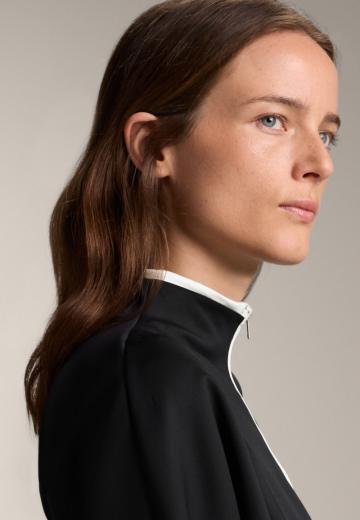 Спортивная куртка