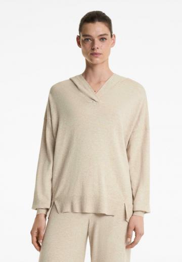 Пуловер с капюшоном