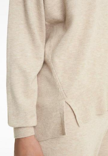 Пуловер с капюшоном