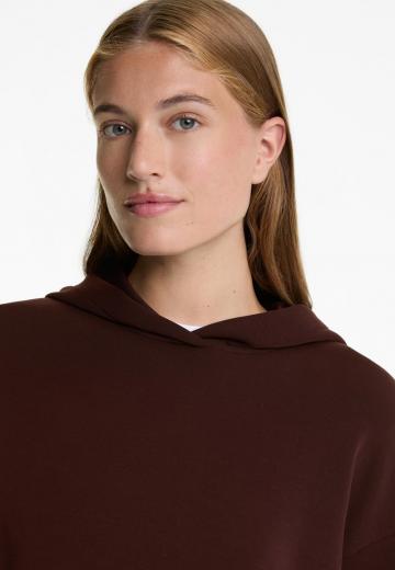 Пуловер с капюшоном