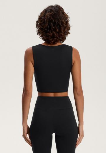 Спортивный топ