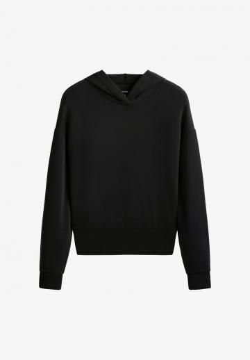 Спортивная толстовка