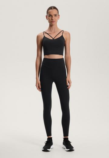 Спортивный топ