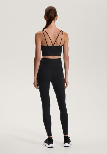 Спортивный топ