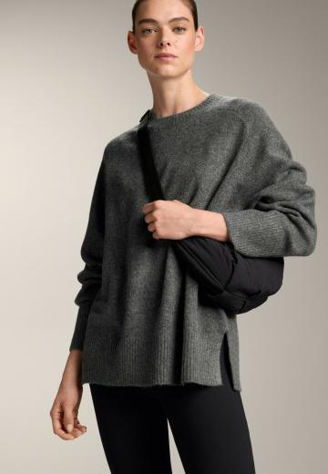 Длинный пуловер