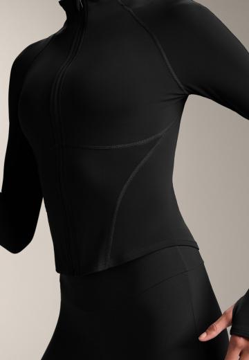 Спортивная куртка