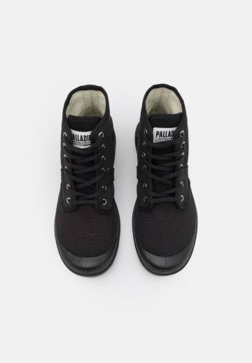 Ботинки на шнуровке