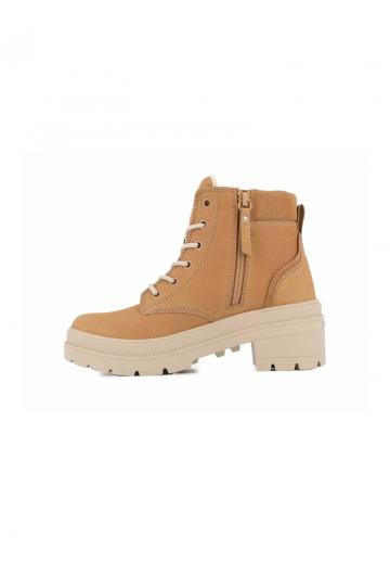 Ботинки на шнуровке