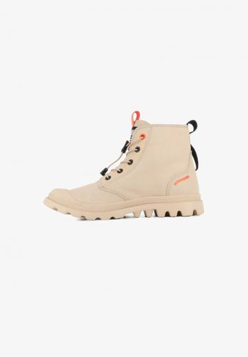 Ботинки на шнуровке