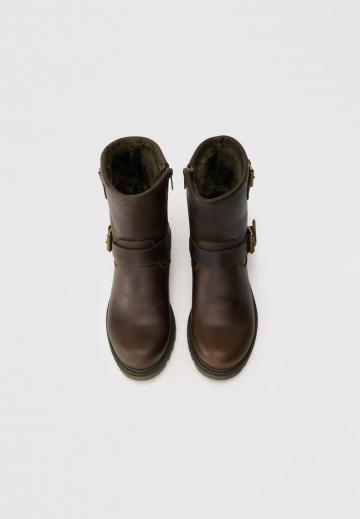 Зимние ботинки